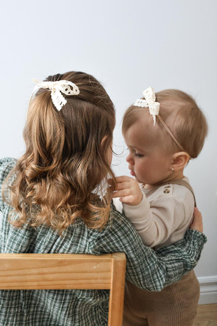 Embroidered Bow - Ivory