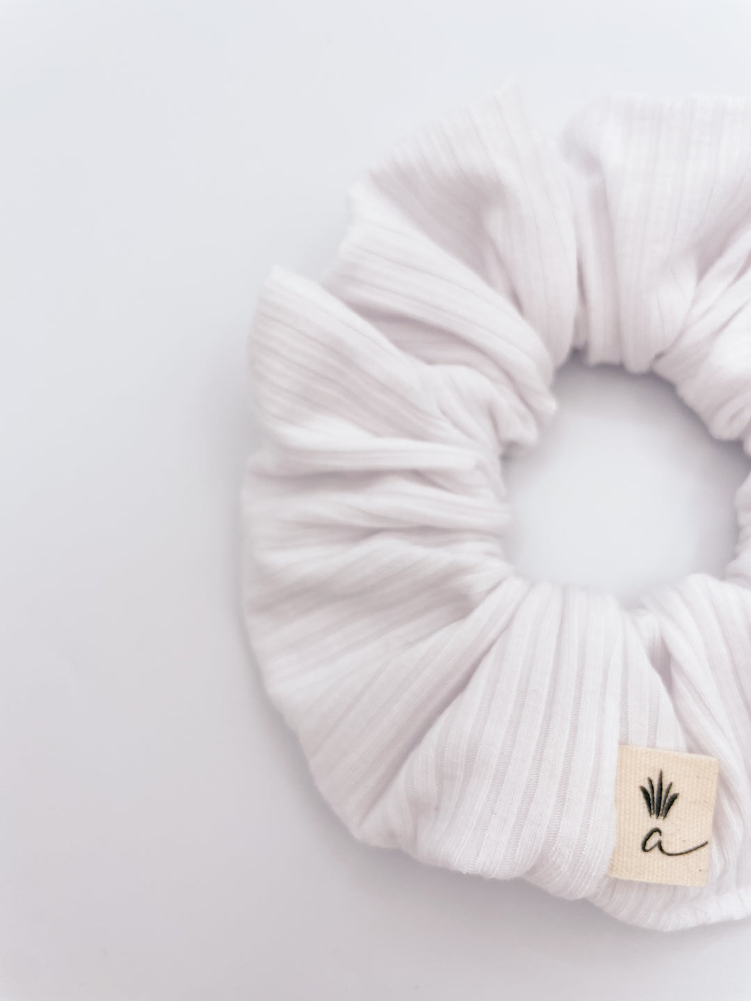 Bamboo Rib scrunchies - White