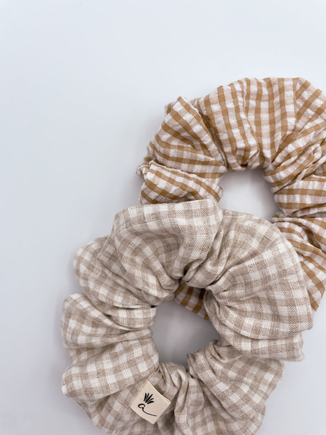 Coton Scrunchie - Gingham Beige