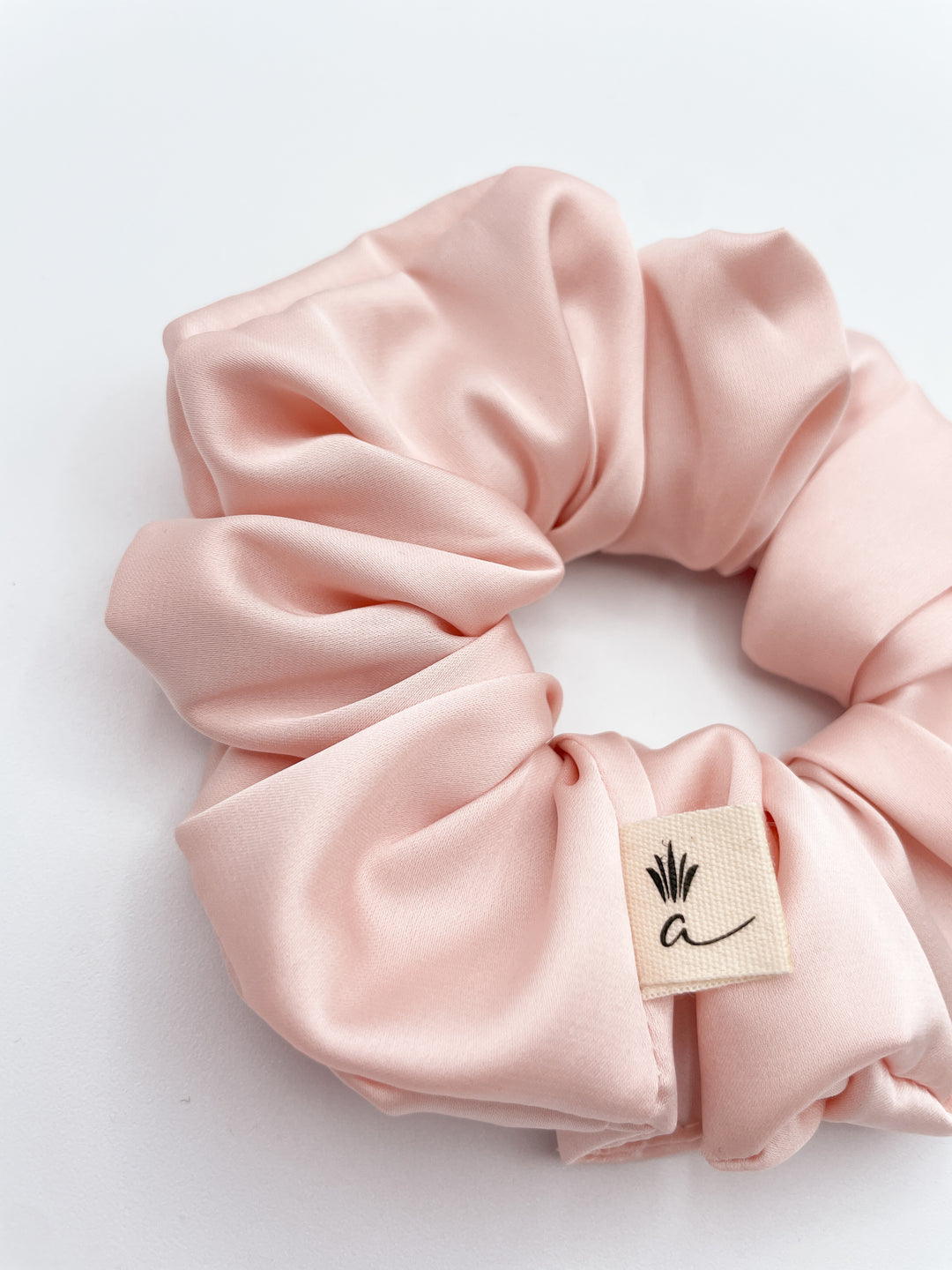 Satin scrunchie - Powder Pink