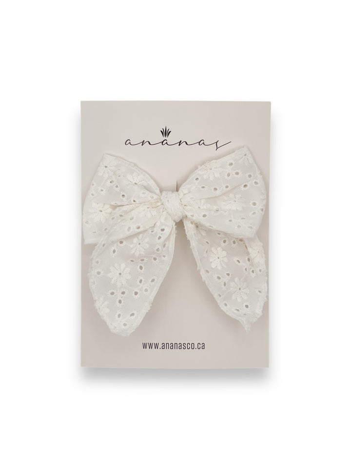 L Fable Bow - White Embroidery