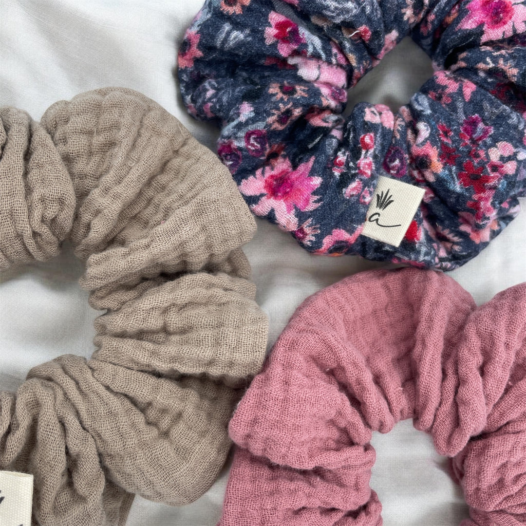Muslin scrunchies - Baby pink